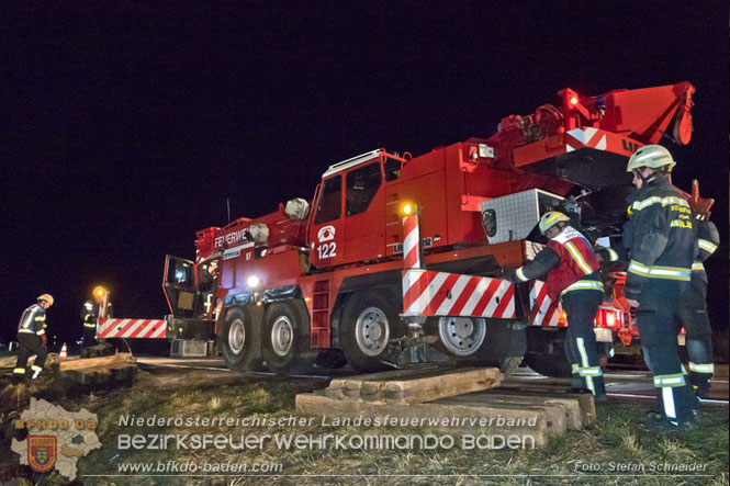 20240208 Sattelzug kollidiert mit Aspangbahn bei Traiskirchen   Foto: Stefan Schneider BFKDO BADEN