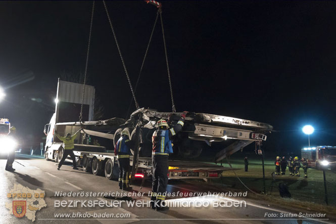 20240208 Sattelzug kollidiert mit Aspangbahn bei Traiskirchen   Foto: Stefan Schneider BFKDO BADEN