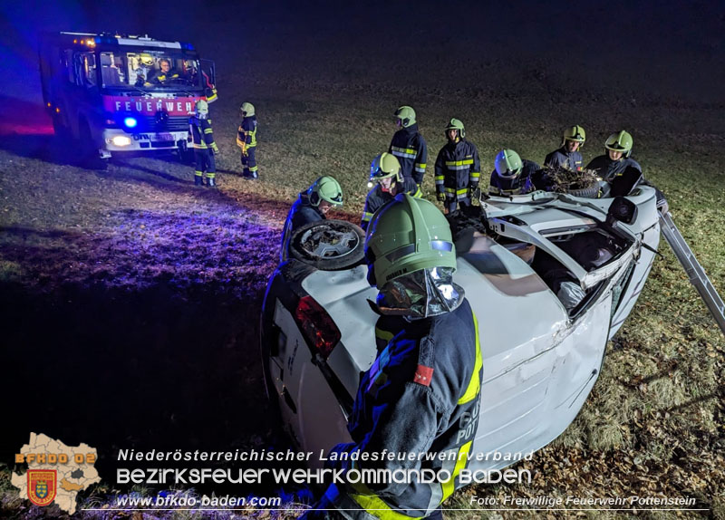 20240212 Tdlicher Verkehrsunfall in Grabenweg bei Pottenstein   Foto: Freiwillige Feuerwehr Pottenstein / Gerald Schwarz