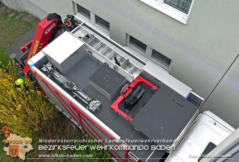 20240321 Zwei Pkw stürzen aus Parkdeck in Baden Foto: Stefan Schneider BFKDO BADEN 20240321 Zwei Pkw stürzen aus Parkdeck in Baden Foto: Stefan Schneider BFKDO BADEN