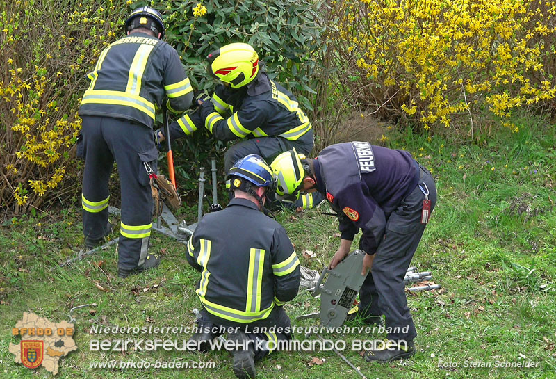 20240321 Zwei Pkw strzen aus Parkdeck in Baden Foto: Stefan Schneider BFKDO BADEN