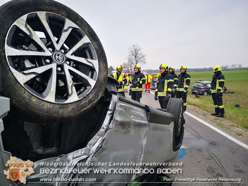 20240322 Schwerer Verkehrsunfall mit drei Verletzten auf B60 zwischen Reisenberg und Unterwaltersdorf  Foto: Freiwillige Feuerwehr Reisenberg