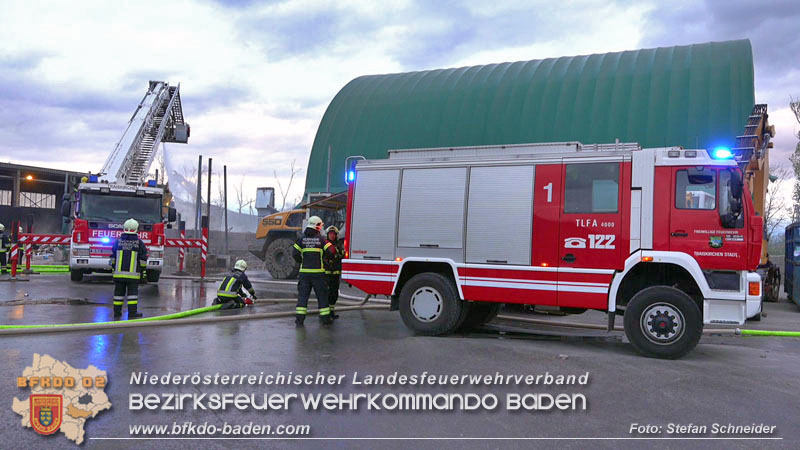 20240328 Brand bei einem Abfallwirtschaftsbetrieb Foto: Stefan Schneider BFKDO BADEN