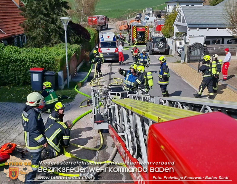 20240406_Dachstuhlbrand eines Einfamilienhauses in Siegenfeld  Foto: Freiwillige Feuerwehr Baden-Stadt