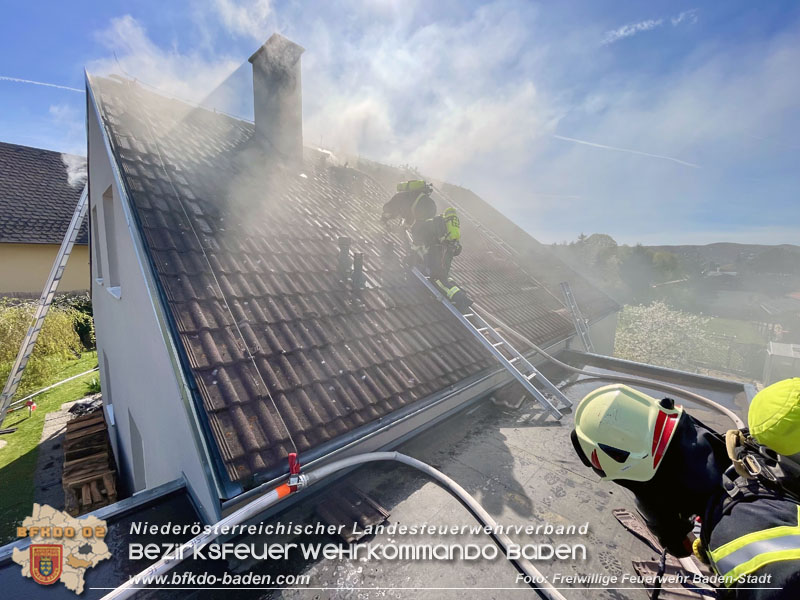 20240406_Dachstuhlbrand eines Einfamilienhauses in Siegenfeld  Foto: Freiwillige Feuerwehr Baden-Stadt