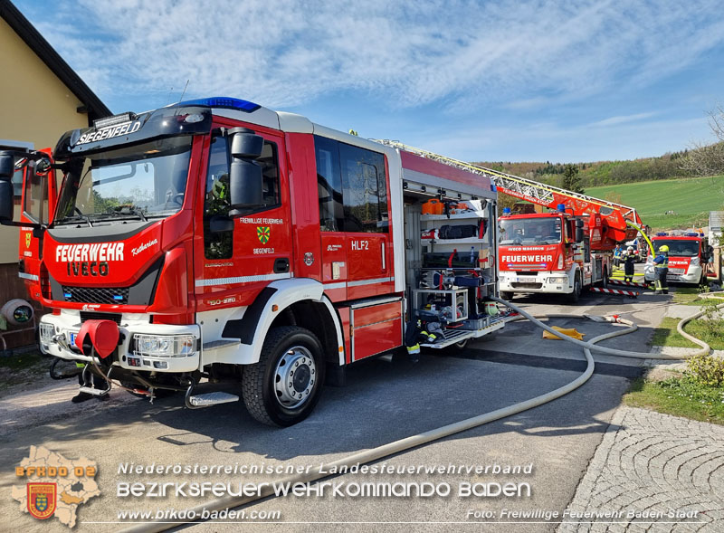 20240406_Dachstuhlbrand eines Einfamilienhauses in Siegenfeld  Foto: Freiwillige Feuerwehr Baden-Stadt