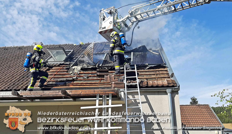 20240406_Dachstuhlbrand eines Einfamilienhauses in Siegenfeld  Foto: Freiwillige Feuerwehr Siegenfeld