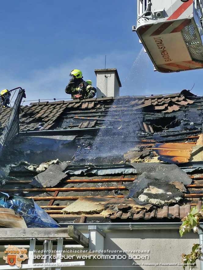 20240406_Dachstuhlbrand eines Einfamilienhauses in Siegenfeld  Foto: Freiwillige Feuerwehr Siegenfeld