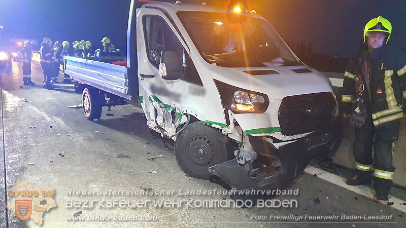 20240424_Erneut prallt ein Pkw auf A2 in ein Baustellenfahrzeug  Foto: Stefan Wagner / Freiwillige Feierwehr Baden-Leesdorf