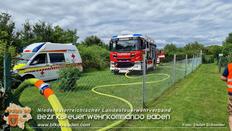 20240616 Vollbrand einer Gartenhütte in Kleingartensiedlung in Baden Foto: Stefan Schneider BFKDO BADEN 20240616 Vollbrand einer Gartenhütte in Kleingartensiedlung in Baden Foto: Stefan Schneider BFKDO BADEN