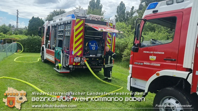 20240616 Vollbrand einer Gartenhütte in Kleingartensiedlung in Baden Foto: Stefan Schneider BFKDO BADEN 20240616 Vollbrand einer Gartenhütte in Kleingartensiedlung in Baden Foto: Stefan Schneider BFKDO BADEN