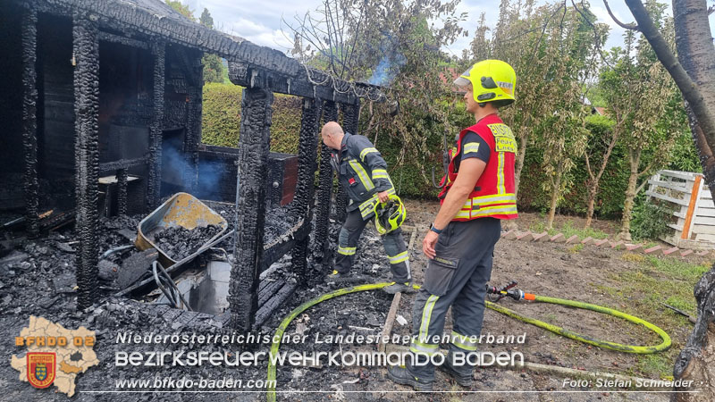 20240616 Vollbrand einer Gartenhütte in Kleingartensiedlung in Baden Foto: Stefan Schneider BFKDO BADEN 20240616 Vollbrand einer Gartenhütte in Kleingartensiedlung in Baden Foto: Stefan Schneider BFKDO BADEN