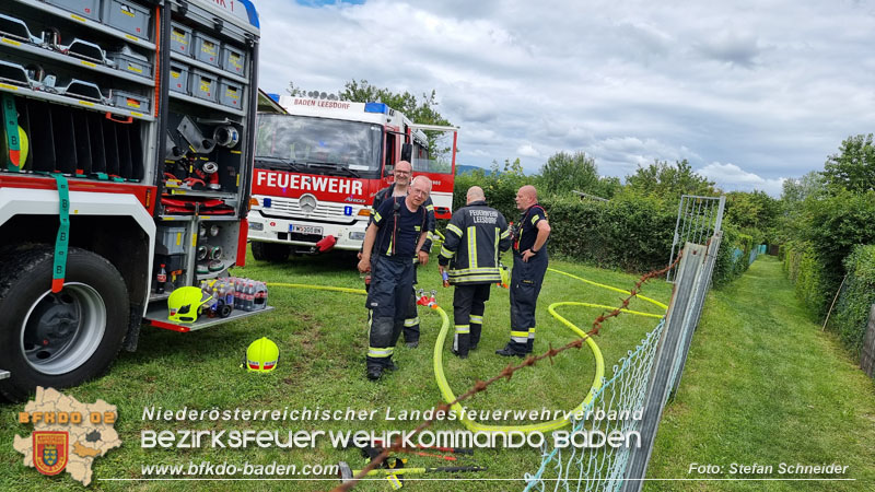 20240616 Vollbrand einer Gartenhütte in Kleingartensiedlung in Baden Foto: Stefan Schneider BFKDO BADEN 20240616 Vollbrand einer Gartenhütte in Kleingartensiedlung in Baden Foto: Stefan Schneider BFKDO BADEN