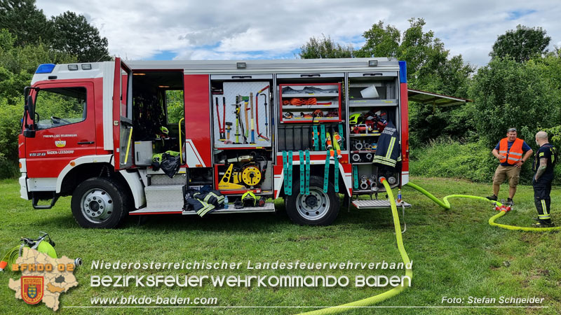 20240616 Vollbrand einer Gartenhütte in Kleingartensiedlung in Baden Foto: Stefan Schneider BFKDO BADEN 20240616 Vollbrand einer Gartenhütte in Kleingartensiedlung in Baden Foto: Stefan Schneider BFKDO BADEN