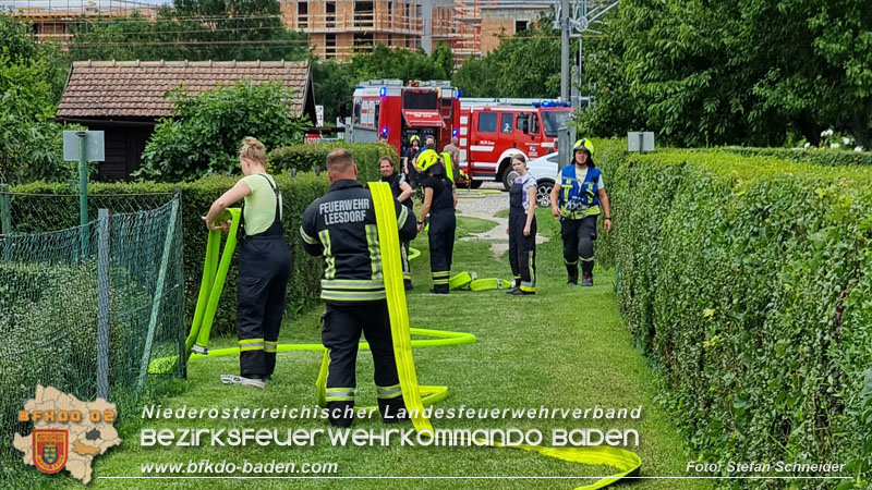 20240616 Vollbrand einer Gartenhütte in Kleingartensiedlung in Baden Foto: Stefan Schneider BFKDO BADEN 20240616 Vollbrand einer Gartenhütte in Kleingartensiedlung in Baden Foto: Stefan Schneider BFKDO BADEN