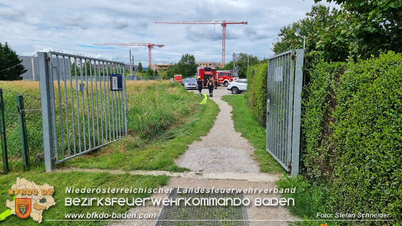 20240616 Vollbrand einer Gartenhütte in Kleingartensiedlung in Baden Foto: Stefan Schneider BFKDO BADEN 20240616 Vollbrand einer Gartenhütte in Kleingartensiedlung in Baden Foto: Stefan Schneider BFKDO BADEN
