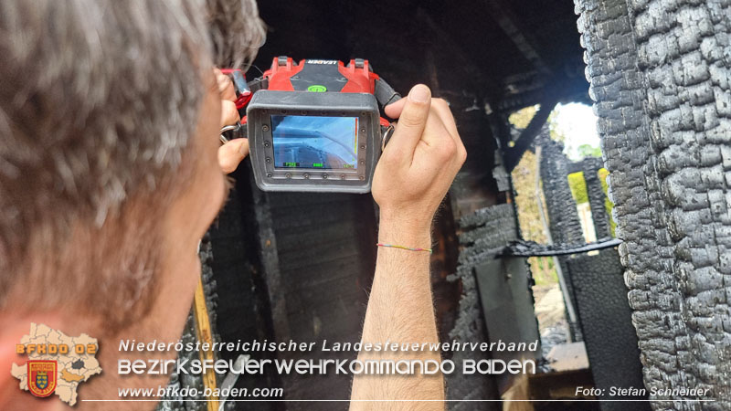 20240616 Vollbrand einer Gartenhütte in Kleingartensiedlung in Baden Foto: Stefan Schneider BFKDO BADEN 20240616 Vollbrand einer Gartenhütte in Kleingartensiedlung in Baden Foto: Stefan Schneider BFKDO BADEN
