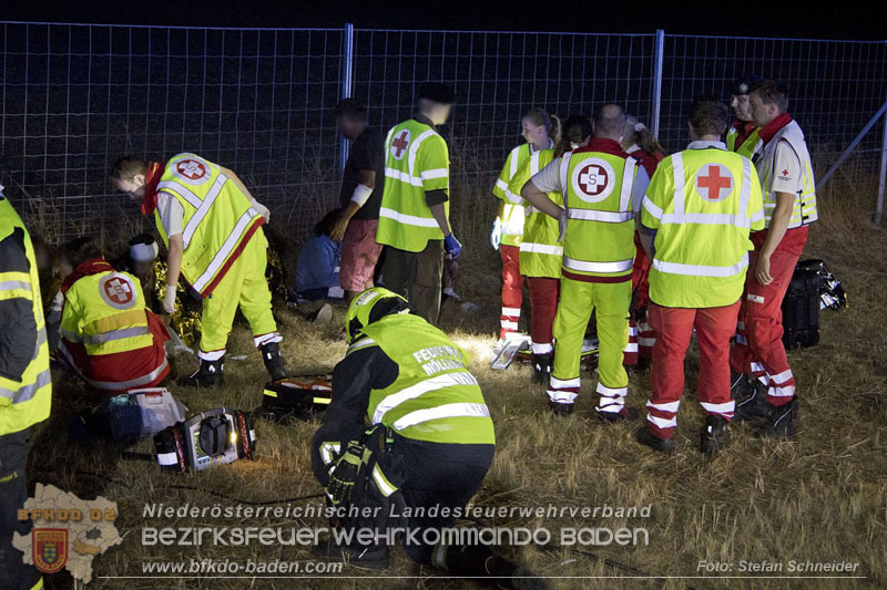 20240908_Kleinbus verunfallt auf der A2 bei Traiskirchen - acht Verletzte und ein Todesopfer Foto: Stefan Schneider BFKDO BADEN 20240908_Kleinbus verunfallt auf der A2 bei Traiskirchen - acht Verletzte und ein Todesopfer Foto: Stefan Schneider BFKDO BADEN