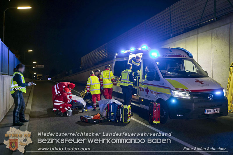 20241212_Eine eingeklemmte Person nach Verkehrsunfall in Bad Vslau   Foto: Stefan Schneider BFKDO BADEN  