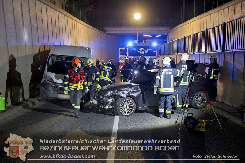 20241212_Eine eingeklemmte Person nach Verkehrsunfall in Bad Vslau   Foto: Stefan Schneider BFKDO BADEN  