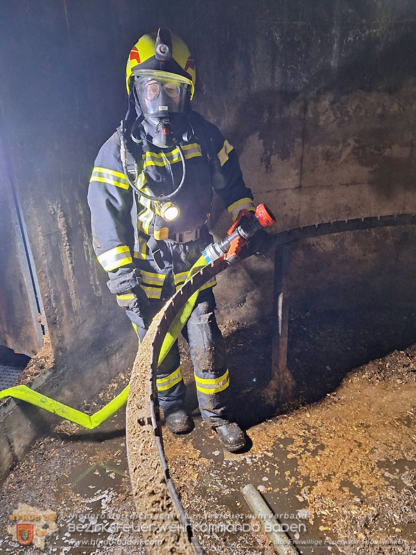 20241228_Stundenlanger Einsatz bei erneutem Silobrand im IZ Tribuswinkel Foto: FF Tribuswinkel 20241228_Stundenlanger Einsatz bei erneutem Silobrand im IZ Tribuswinkel Foto: FF Tribuswinkel