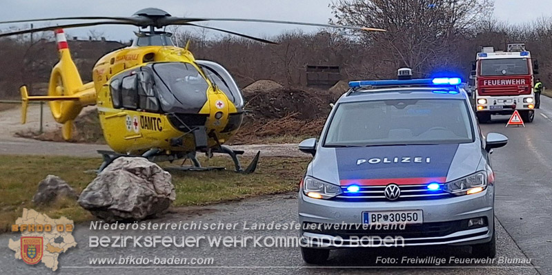 20250116_Verkehrsunfall bei Blumau-Neuri�hof   Foto: Freiwillige Feuerwehr Blumau