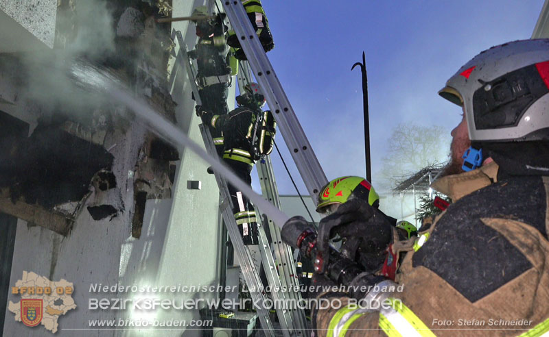 20250210_Fassadenbrand in Unterwaltersdorf sorgte für Großeinsatz Foto: Stefan Schneider BFKDO BADEN 20250210_Fassadenbrand in Unterwaltersdorf sorgte für Großeinsatz Foto: Stefan Schneider BFKDO BADEN