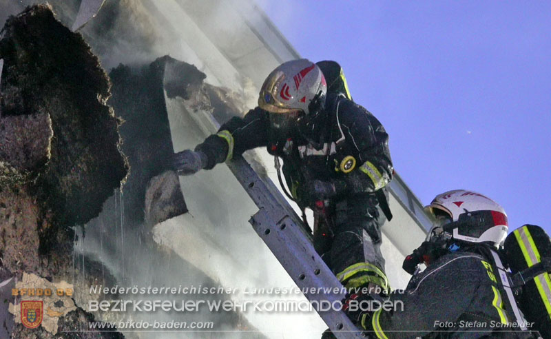 20250210_Fassadenbrand in Unterwaltersdorf sorgte für Großeinsatz Foto: Stefan Schneider BFKDO BADEN 20250210_Fassadenbrand in Unterwaltersdorf sorgte für Großeinsatz Foto: Stefan Schneider BFKDO BADEN