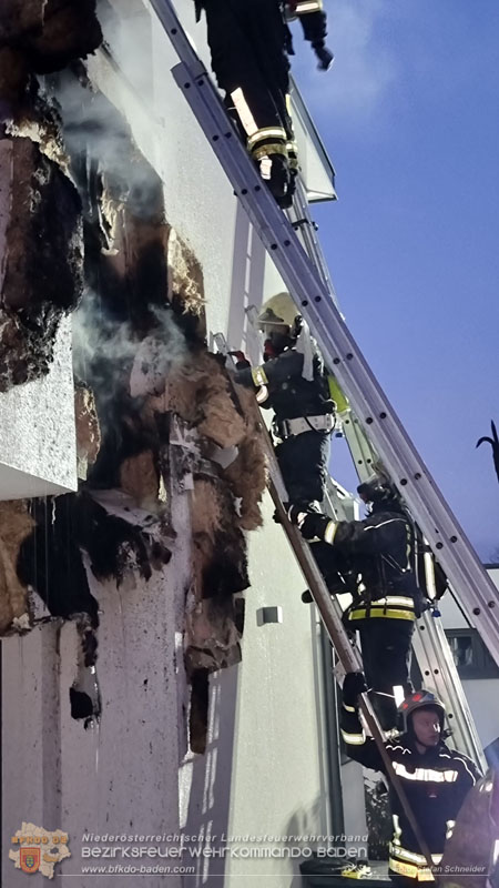 20250210_Fassadenbrand in Unterwaltersdorf sorgte für Großeinsatz Foto: Stefan Schneider BFKDO BADEN 20250210_Fassadenbrand in Unterwaltersdorf sorgte für Großeinsatz Foto: Stefan Schneider BFKDO BADEN