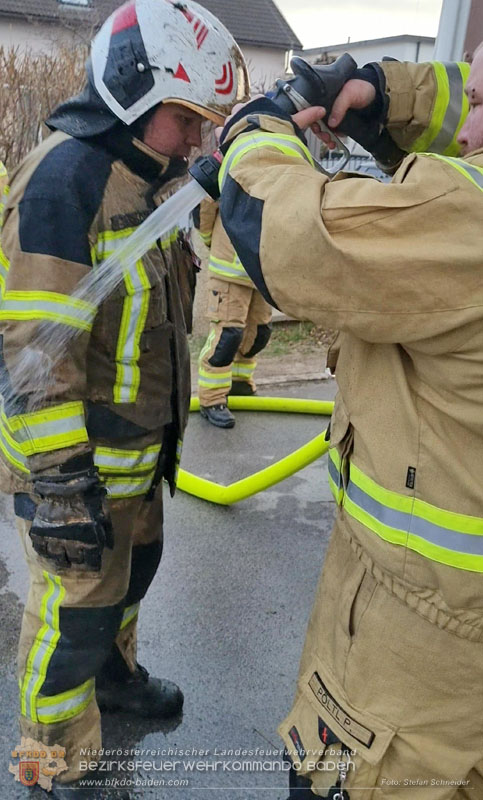 20250210_Fassadenbrand in Unterwaltersdorf sorgte für Großeinsatz Foto: Stefan Schneider BFKDO BADEN 20250210_Fassadenbrand in Unterwaltersdorf sorgte für Großeinsatz Foto: Stefan Schneider BFKDO BADEN