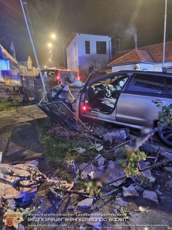 20250213_Lenkerin entfernt sich von Unfallstelle in Lindabrunn  Foto: FF Lindabrunn