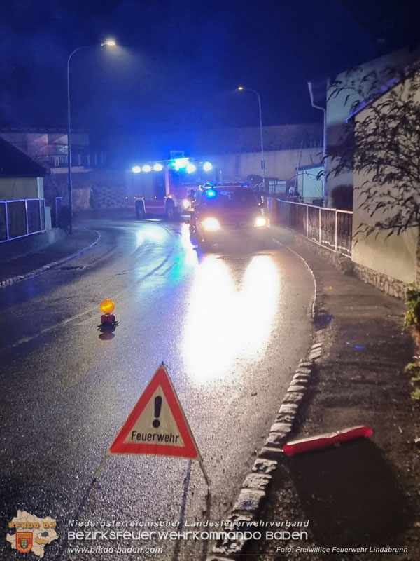 20250213_Lenkerin entfernt sich von Unfallstelle in Lindabrunn  Foto: FF Lindabrunn