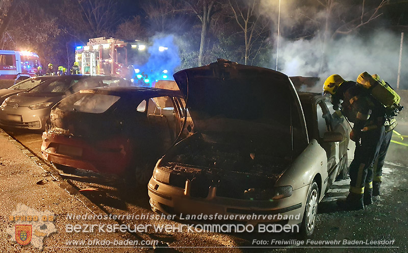 20250214_Zwei geparkte PKW in Baden in Brand geraten   Foto: Stefan Wagner FF Baden-Leesdorf