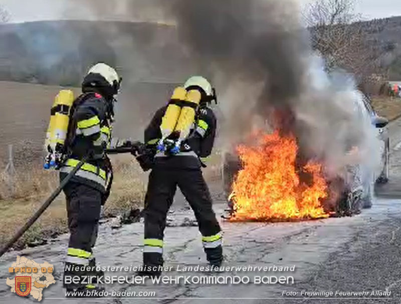 20250215_Fahrzeugbrand auf der A21 Höhe Heiligenkreuz NÖ  Foto: FF Alland