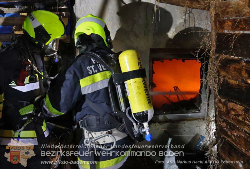 20250220 Brand eines Nebengebäudes in St.Veit a.d.Triesting Foto: ASB Markus Hackl AFKDO Pottenstein 20250220 Brand eines Nebengebäudes in St.Veit a.d.Triesting Foto: ASB Markus Hackl AFKDO Pottenstein