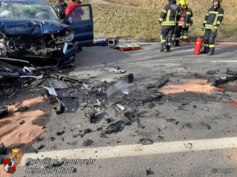 20250220_Verkehrsunfall auf der LB18 bei Berndorf mit vier Verletzte   Foto: Peter Schiffner FF Berndorf-Stadt