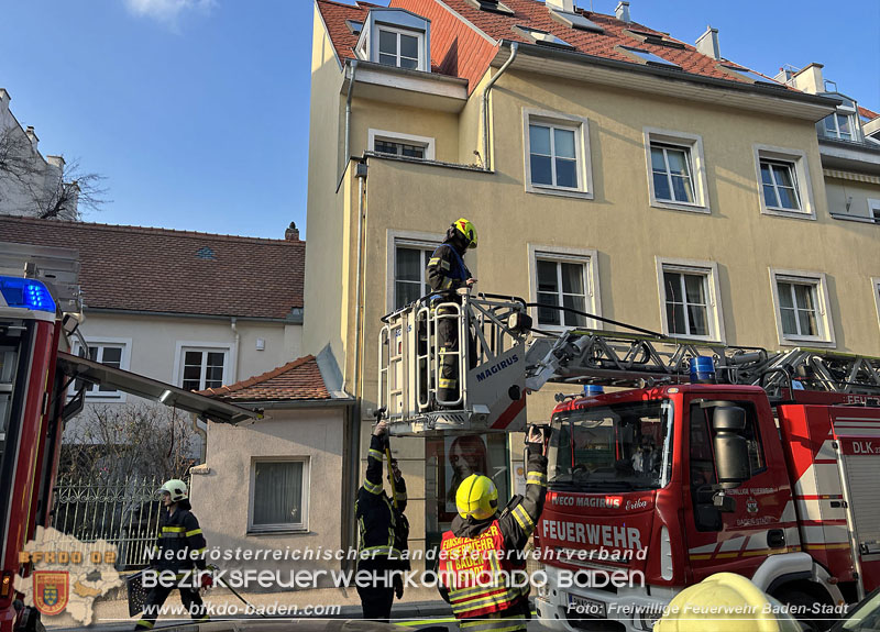 20250224_Brand in Badener Wohnhausanlage - Feuerwehr rettet bewusstlose Person Foto: Freiwillige Feuerwehr Baden-Stadt 20250224_Brand in Badener Wohnhausanlage - Feuerwehr rettet bewusstlose Person Foto: Freiwillige Feuerwehr Baden-Stadt