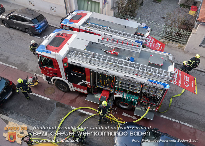 20250224_Brand in Badener Wohnhausanlage - Feuerwehr rettet bewusstlose Person    Foto: Freiwillige Feuerwehr Baden-Stadt