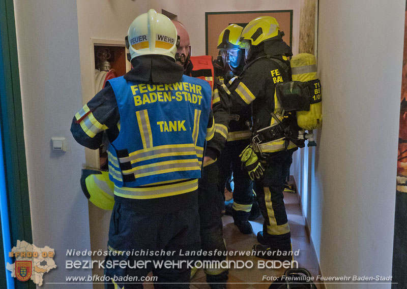 20250224_Brand in Badener Wohnhausanlage - Feuerwehr rettet bewusstlose Person    Foto: Freiwillige Feuerwehr Baden-Stadt