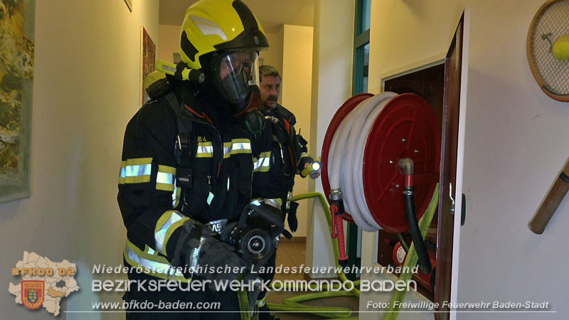 20250224_Brand in Badener Wohnhausanlage - Feuerwehr rettet bewusstlose Person Foto: Freiwillige Feuerwehr Baden-Stadt 20250224_Brand in Badener Wohnhausanlage - Feuerwehr rettet bewusstlose Person Foto: Freiwillige Feuerwehr Baden-Stadt