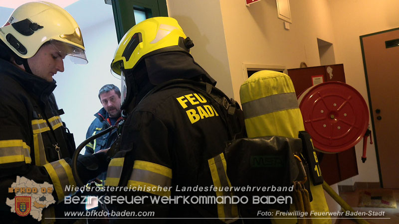 20250224_Brand in Badener Wohnhausanlage - Feuerwehr rettet bewusstlose Person Foto: Freiwillige Feuerwehr Baden-Stadt 20250224_Brand in Badener Wohnhausanlage - Feuerwehr rettet bewusstlose Person Foto: Freiwillige Feuerwehr Baden-Stadt