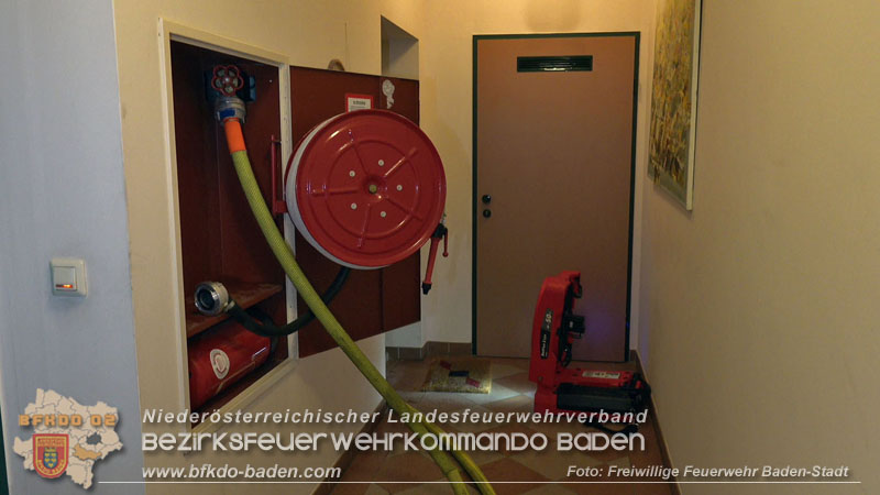20250224_Brand in Badener Wohnhausanlage - Feuerwehr rettet bewusstlose Person Foto: Freiwillige Feuerwehr Baden-Stadt 20250224_Brand in Badener Wohnhausanlage - Feuerwehr rettet bewusstlose Person Foto: Freiwillige Feuerwehr Baden-Stadt