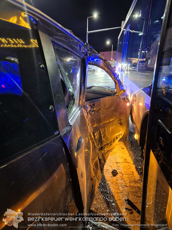 20250228_Verkehrsunfall mit Linienbus in Weigelsdorf Foto: FF Weigelsdorf 20250228_Verkehrsunfall mit Linienbus in Weigelsdorf Foto: FF Weigelsdorf