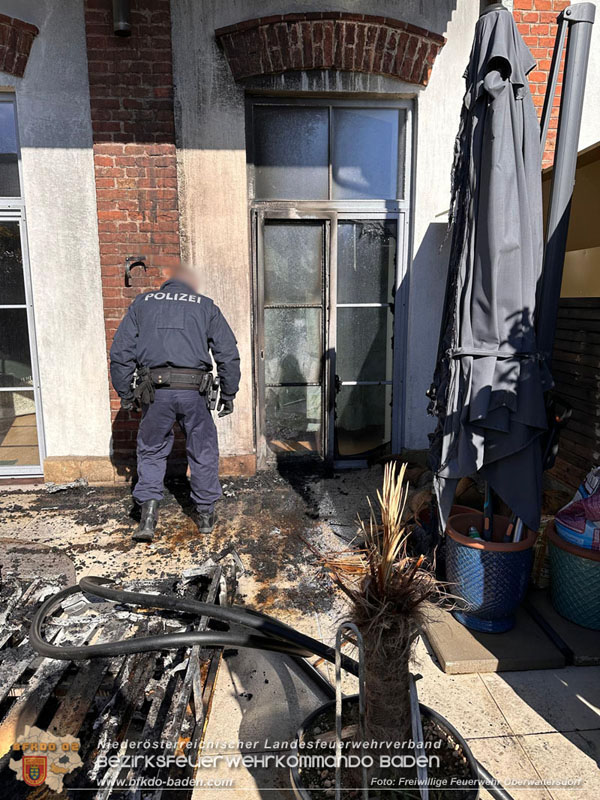 20250302_Brand auf Terrasse bei Wohnhausanlage in Oberwaltersdorf   Foto: Freiwillige Feuerwehr Oberwaltersdorf