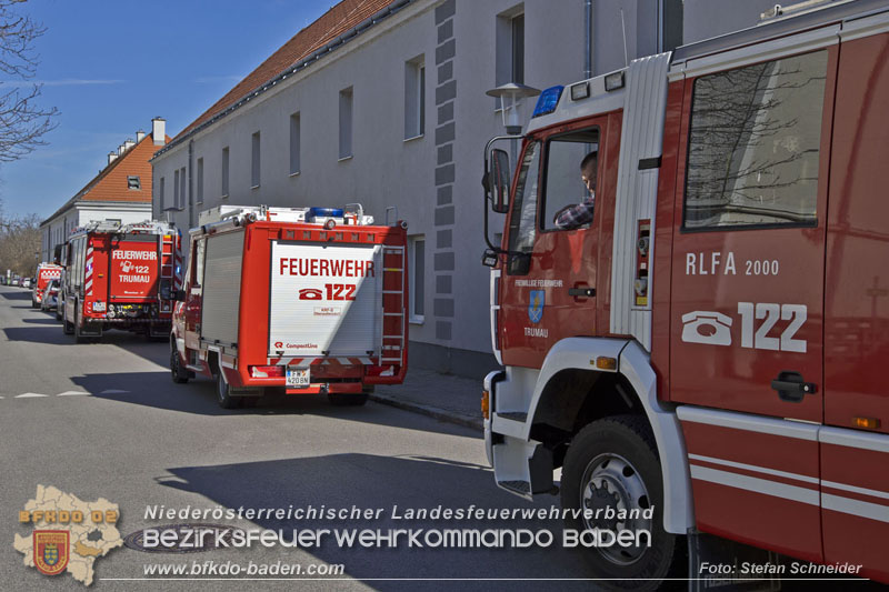 20250302_Brand auf Terrasse bei Wohnhausanlage in Oberwaltersdorf   Foto: Stefan Schneider BFKDO BADEN