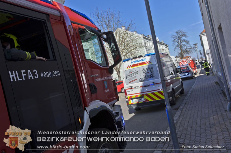 20250302_Brand auf Terrasse bei Wohnhausanlage in Oberwaltersdorf   Foto: Stefan Schneider BFKDO BADEN