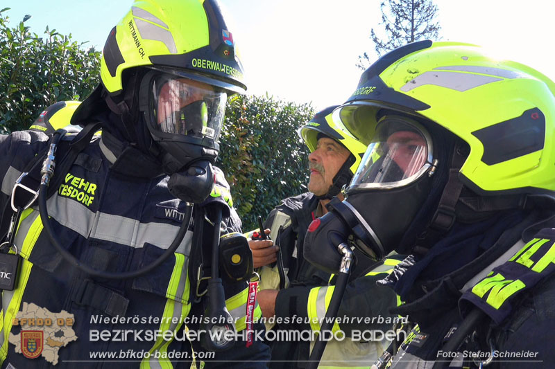 20250302_Brand auf Terrasse bei Wohnhausanlage in Oberwaltersdorf   Foto: Stefan Schneider BFKDO BADEN
