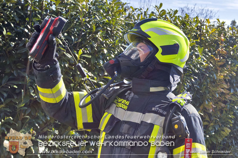 20250302_Brand auf Terrasse bei Wohnhausanlage in Oberwaltersdorf   Foto: Stefan Schneider BFKDO BADEN
