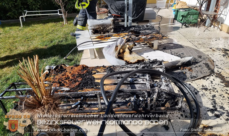 20250302_Brand auf Terrasse bei Wohnhausanlage in Oberwaltersdorf Foto: Stefan Schneider BFKDO BADEN