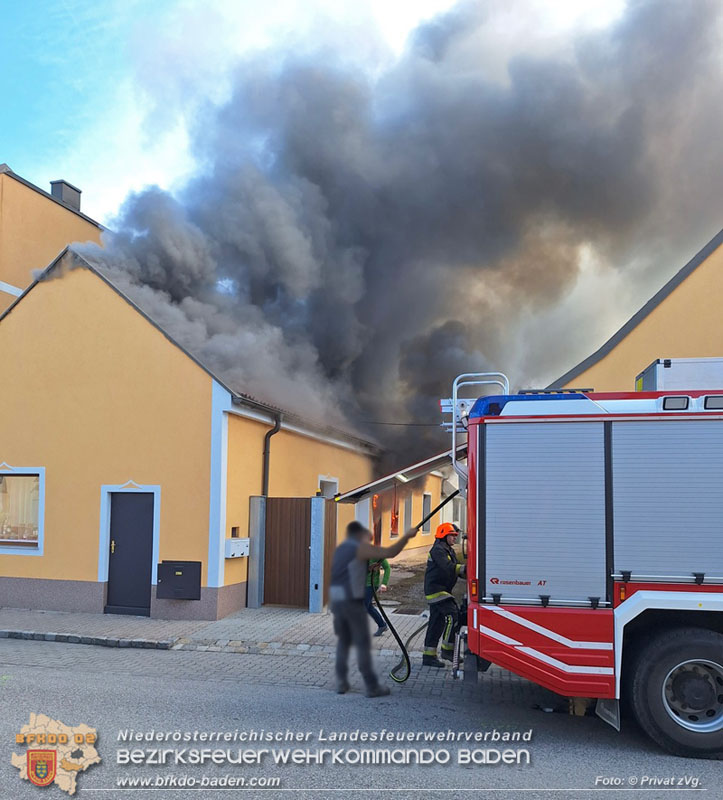 20250303_Großeinsatz bei Zimmerbrand in Günselsdorf   Foto: Privat zur Verfügung gestellt